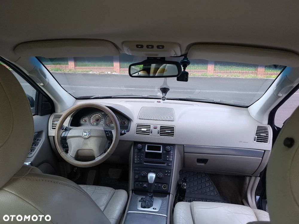 Volvo XC 90 - 7