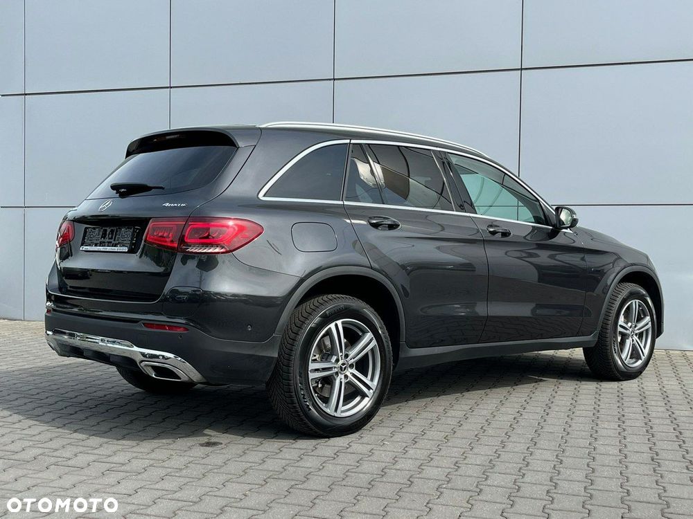 Mercedes-Benz GLC 300 e 4-Matic - 9