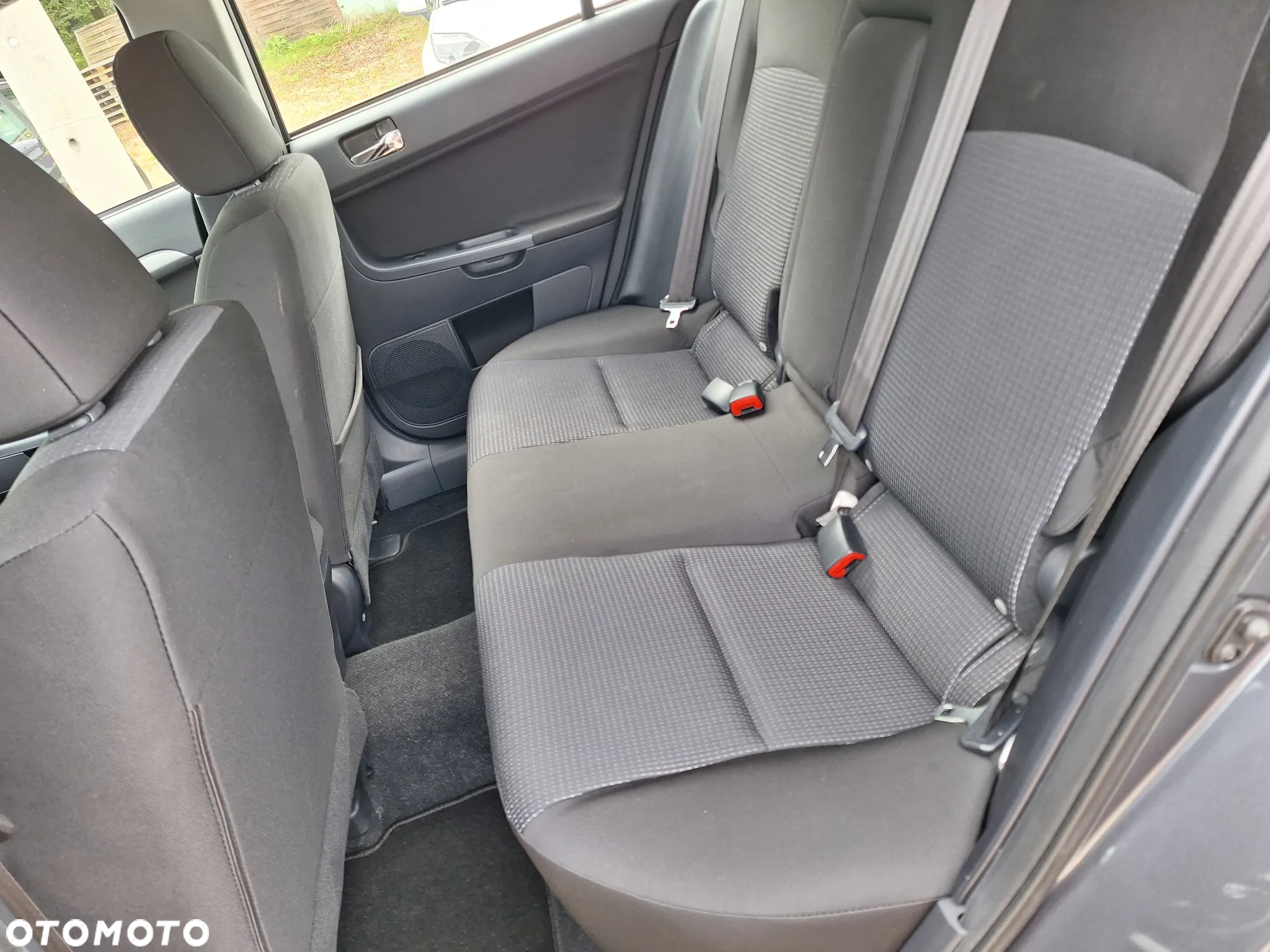 Mitsubishi Lancer 1.8 Intense - 26