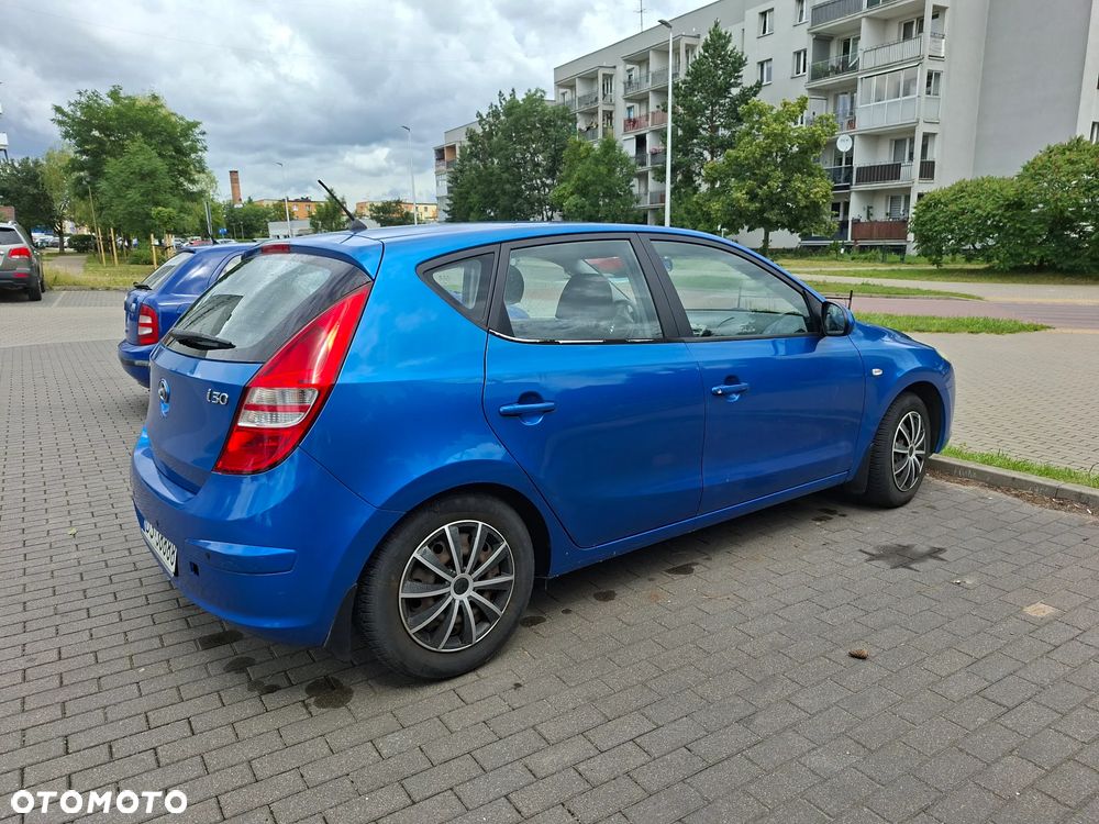 Hyundai i30 1.4 Base - 11