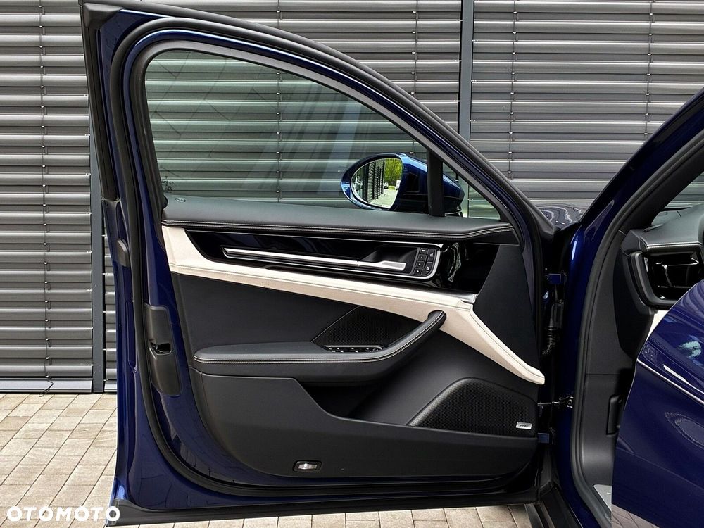 Porsche Panamera - 18