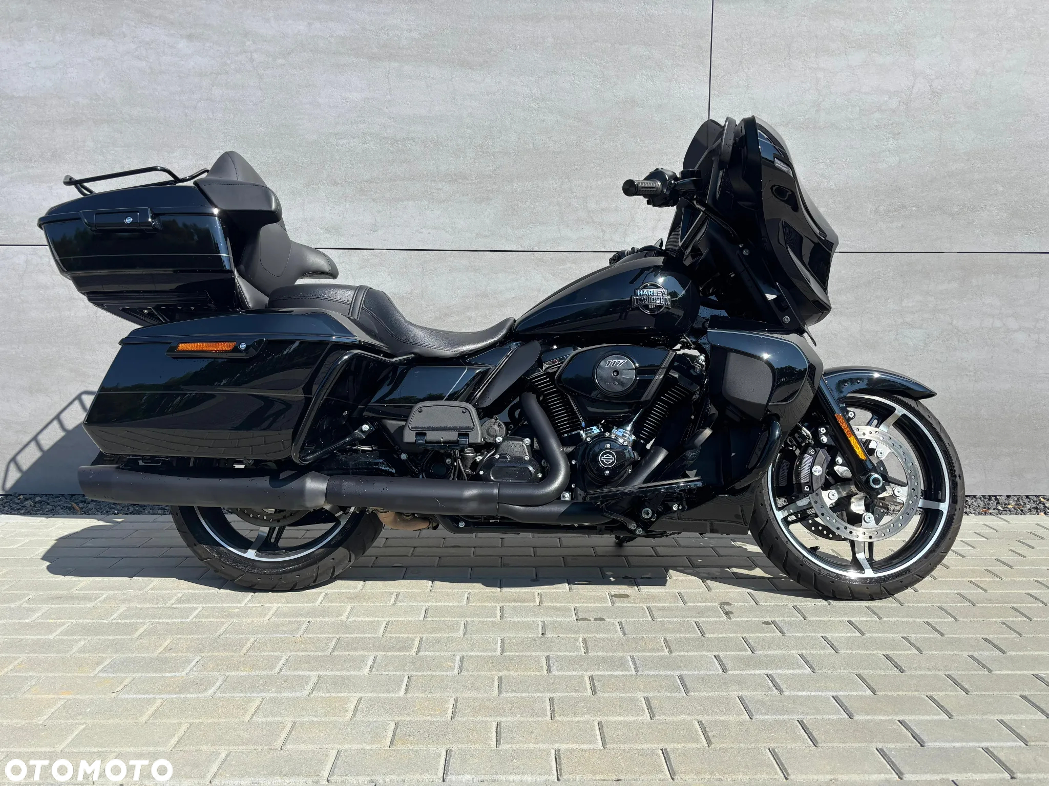 Harley-Davidson Touring Street Glide - 2