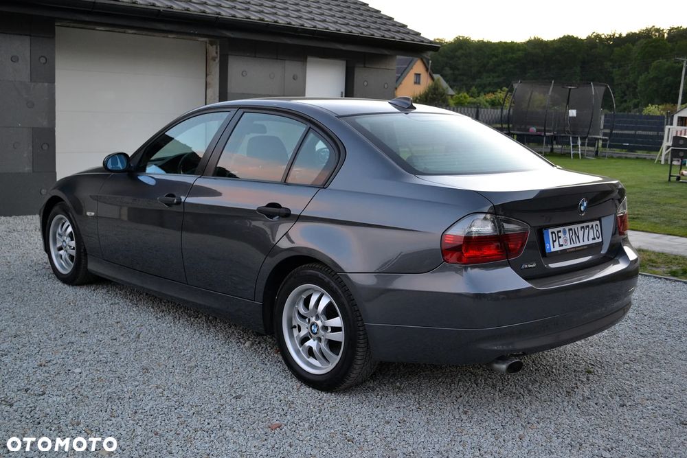 BMW Seria 3 320d DPF - 6