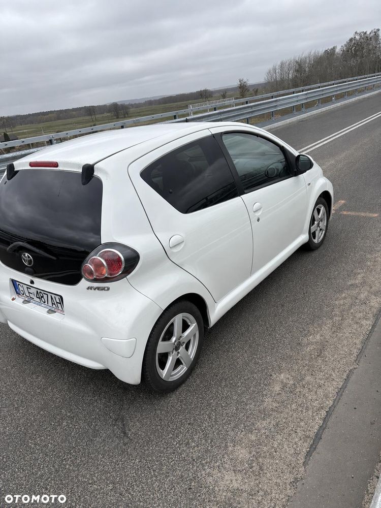 Toyota Aygo Connect - 3
