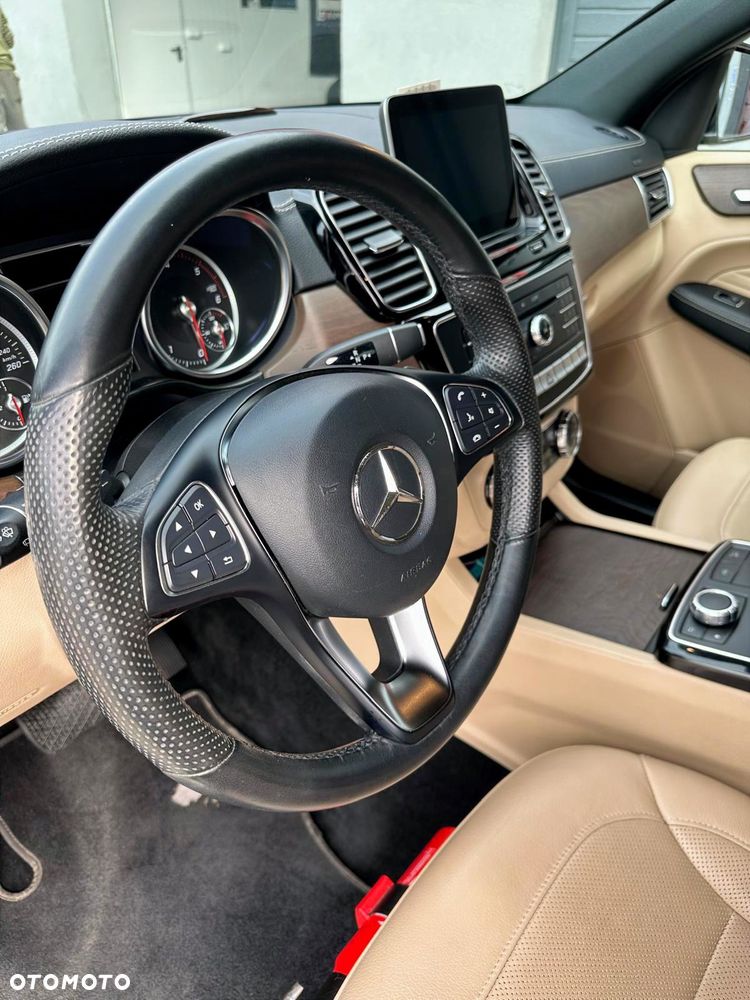 Mercedes-Benz GLE - 15
