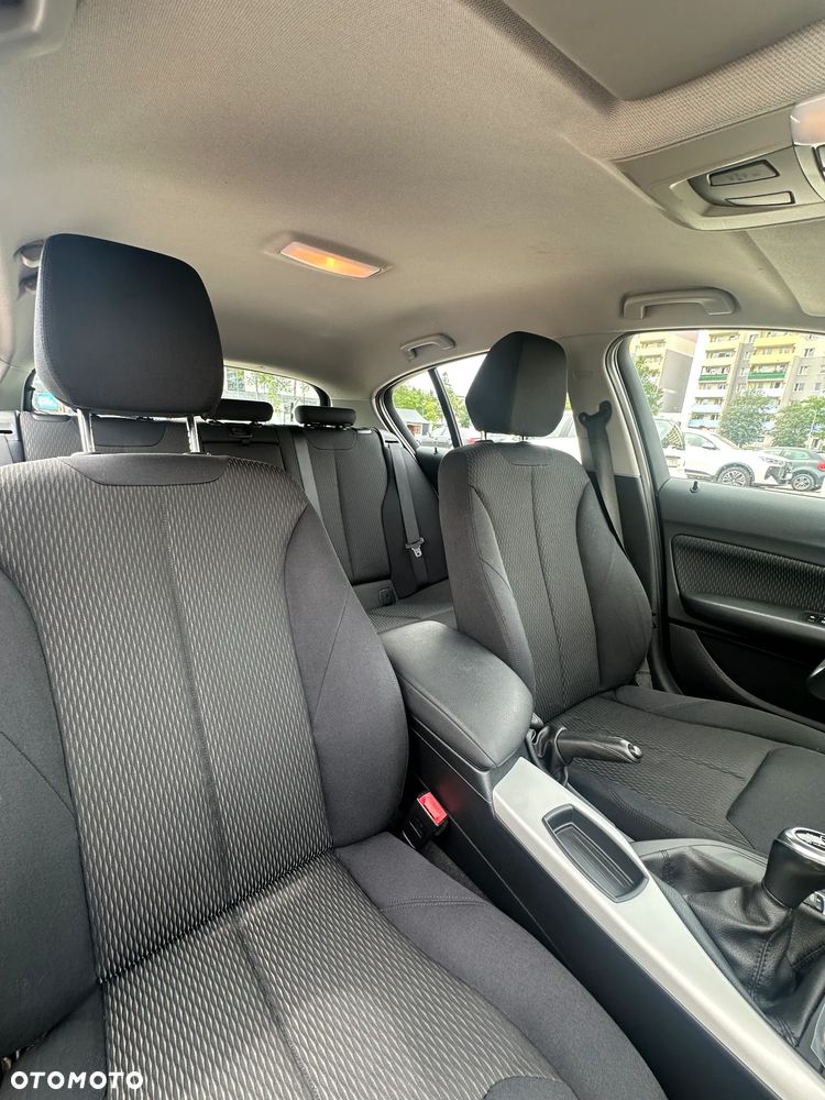 BMW Seria 1 116i - 8
