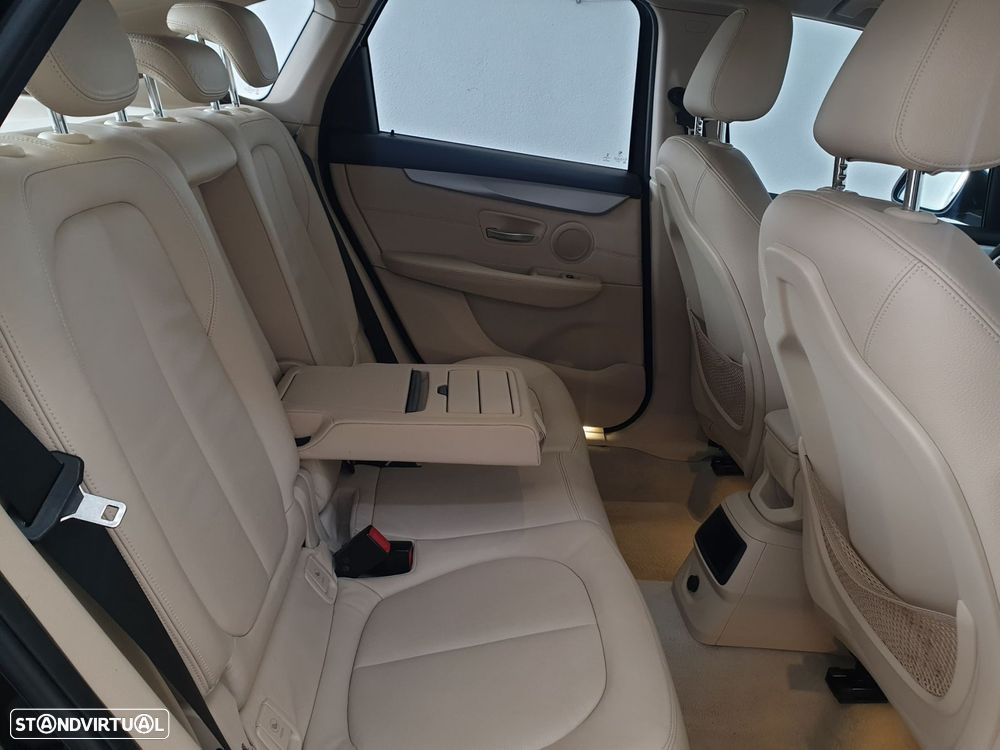 BMW 216 Active Tourer d - 27