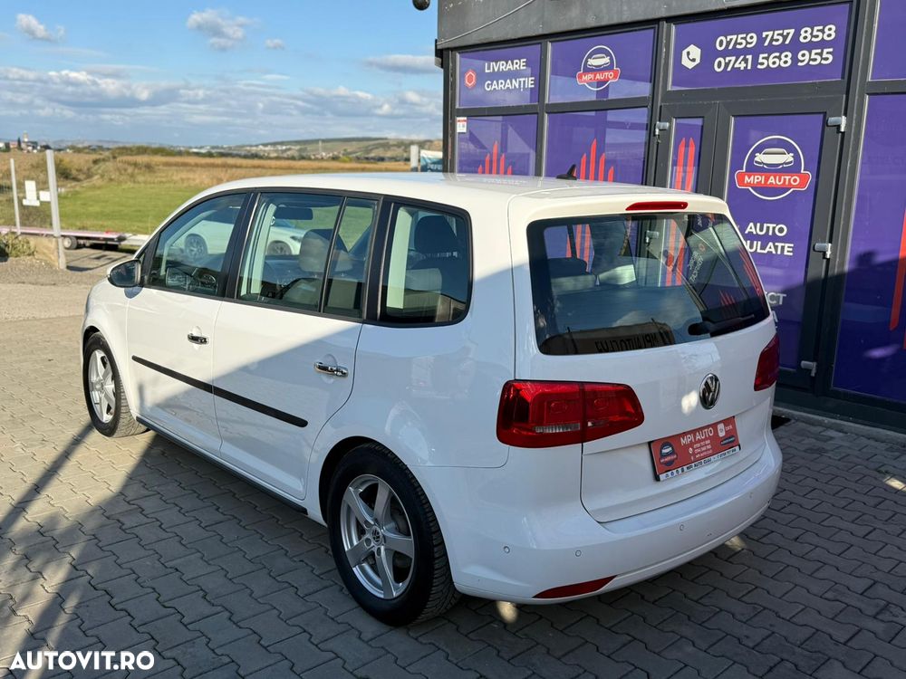 Volkswagen Touran 1.6 TDI DSG Comfortline - 5