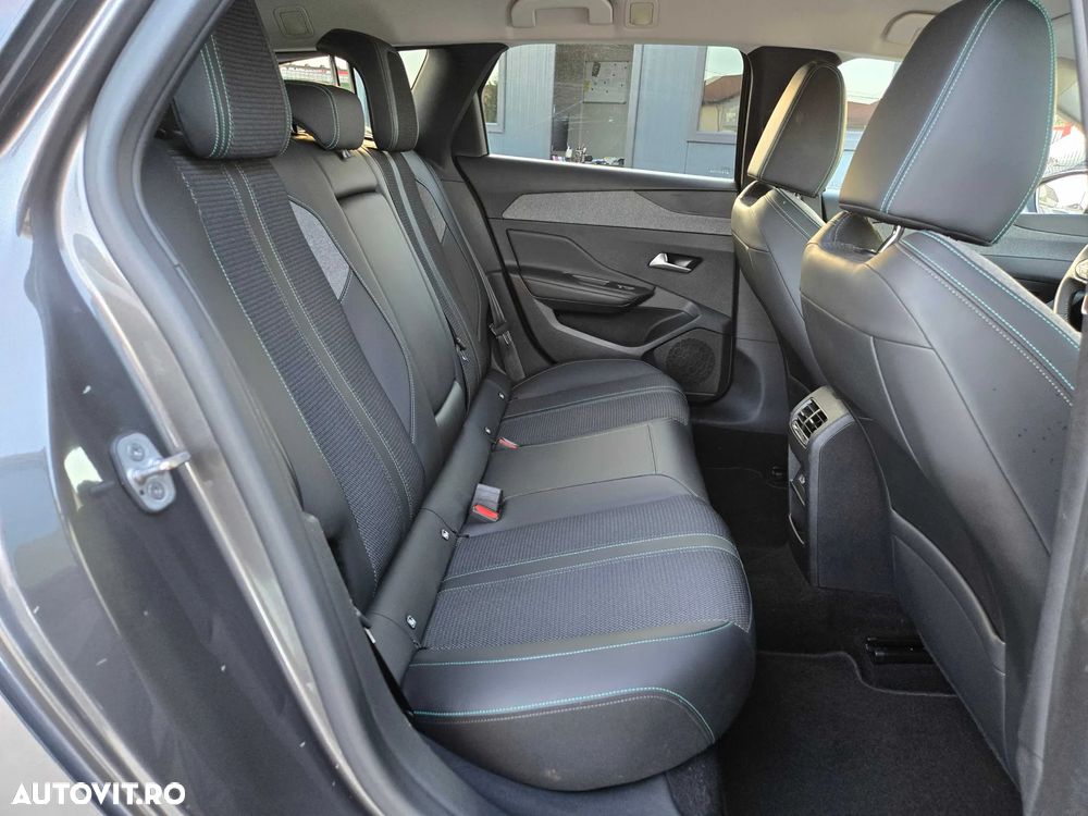 Peugeot 308 SW BlueHDi 130 EAT8 Allure - 14