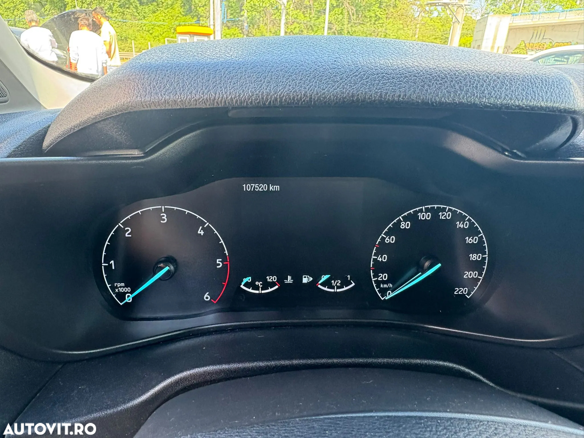 Ford Tourneo Connect 1.5 TDCi SWB (L1) Trend - 9