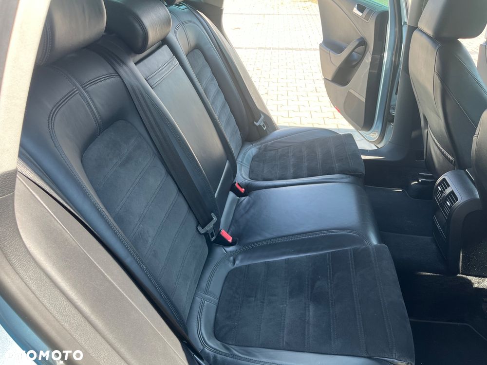Volkswagen Passat 2.0 TDI DSG Highline - 20