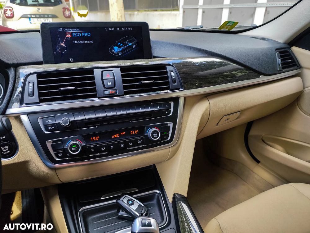 BMW Seria 3 320d xDrive Sport-Aut. Luxury Line - 24