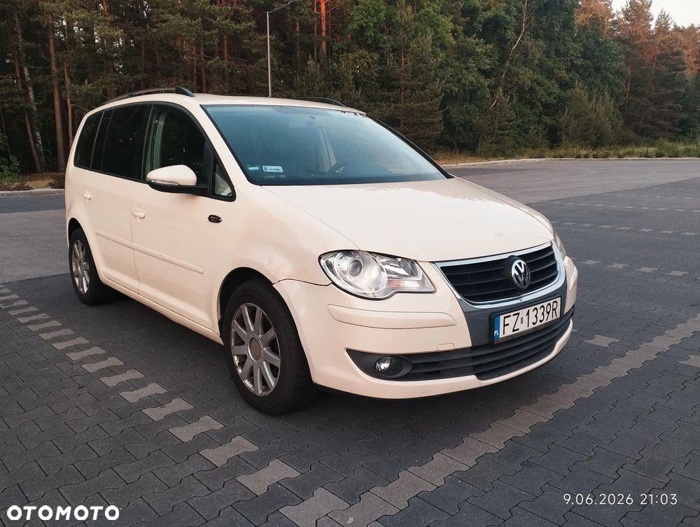 Volkswagen Touran 1.9 TDI Trendline DSG - 1