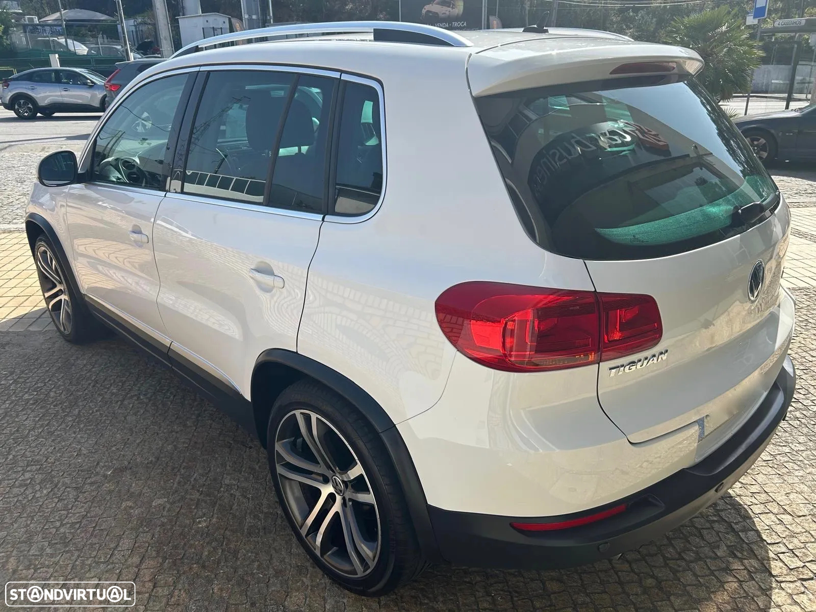 VW Tiguan 2.0 TDI Sport 4Motion DSG - 4