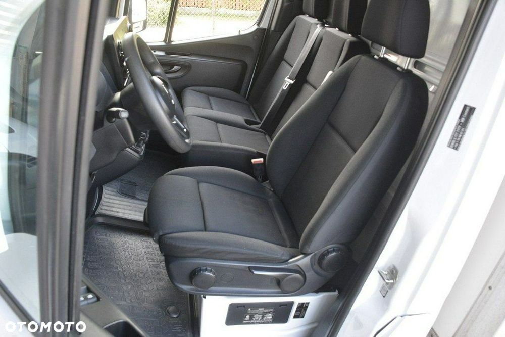 Mercedes-Benz Sprinter - 18