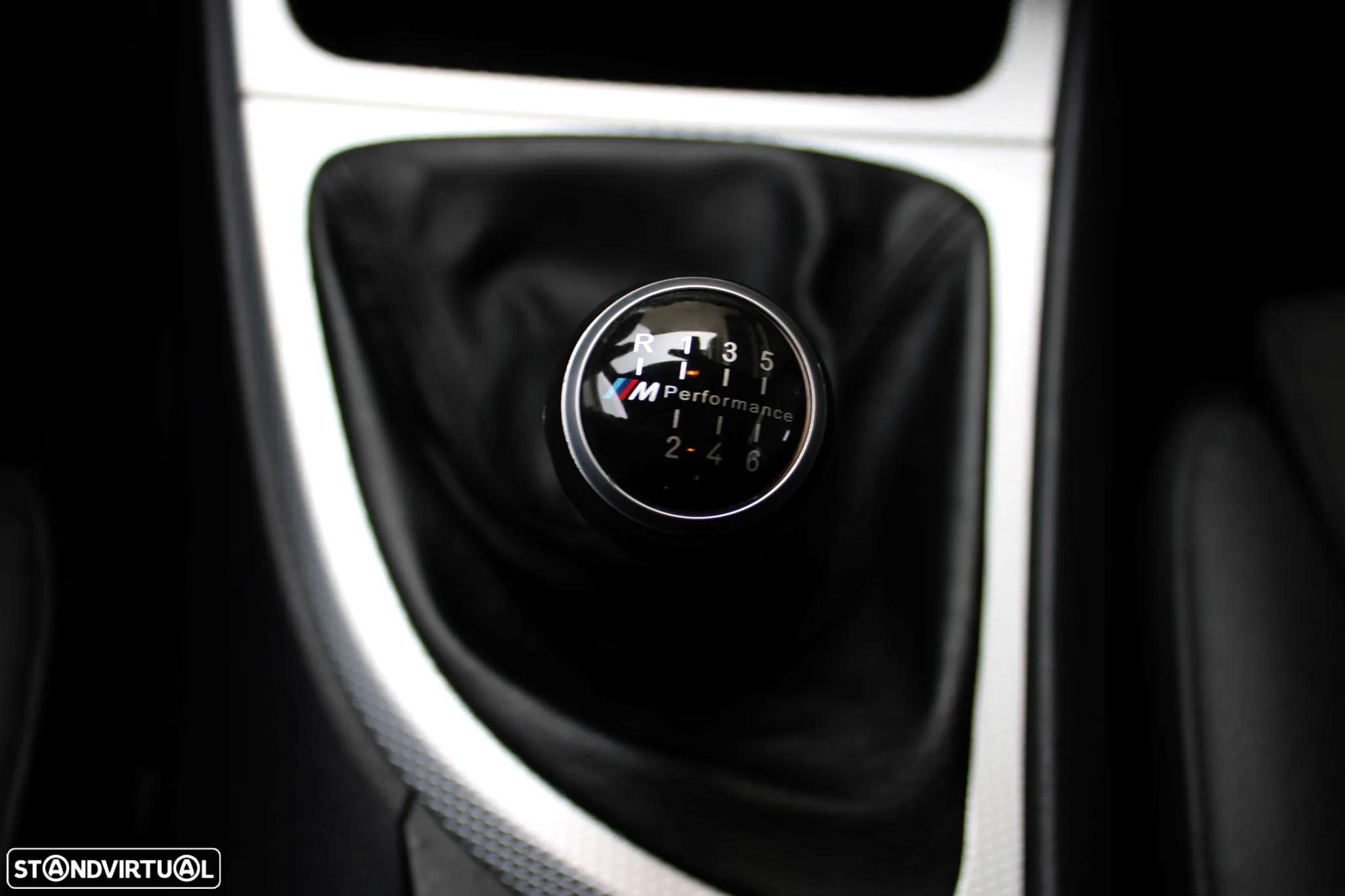 BMW 120 d Coupe Limited Edition Lifestyle c/ M Sport Pack - 39