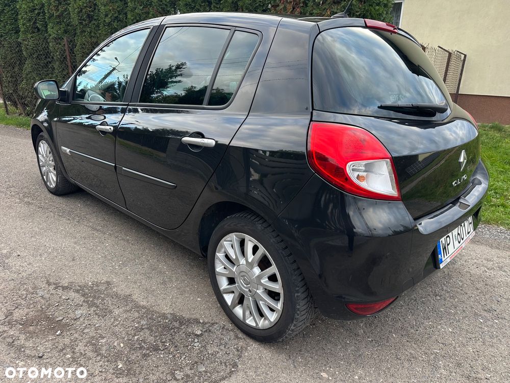 Renault Clio 2009 photo 3