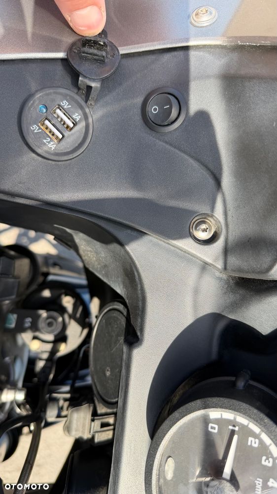 BMW F - 15