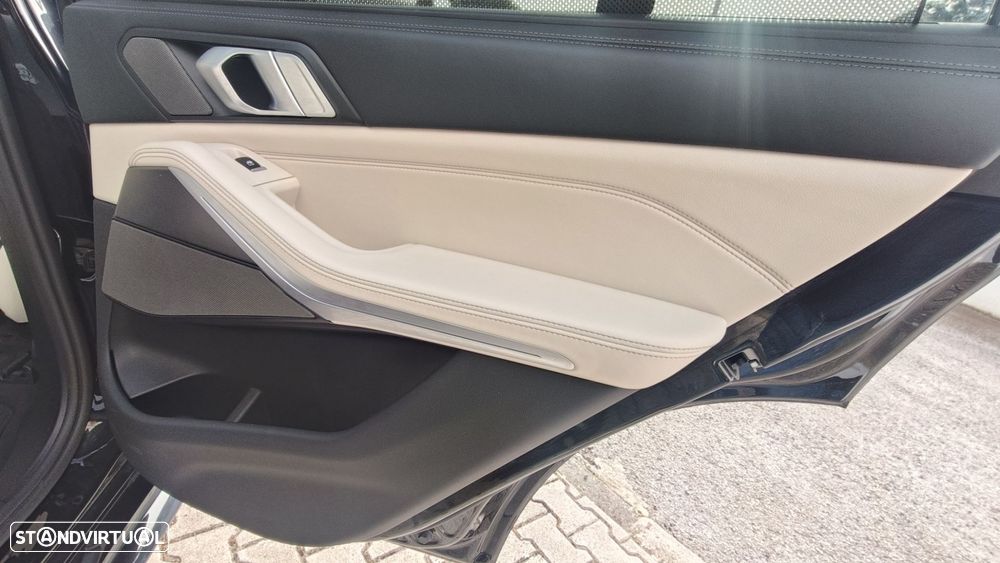 BMW X5 45 e xDrive Pack M - 17