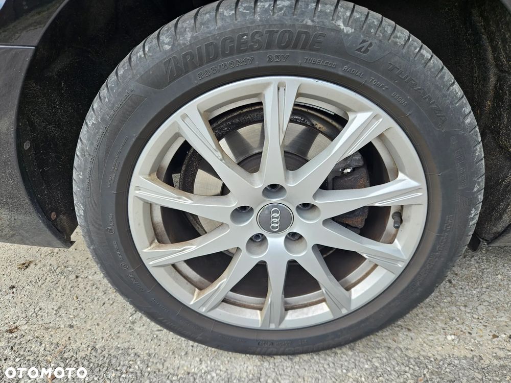 Audi A4 Avant 40 TDI quattro S tronic advanced - 38