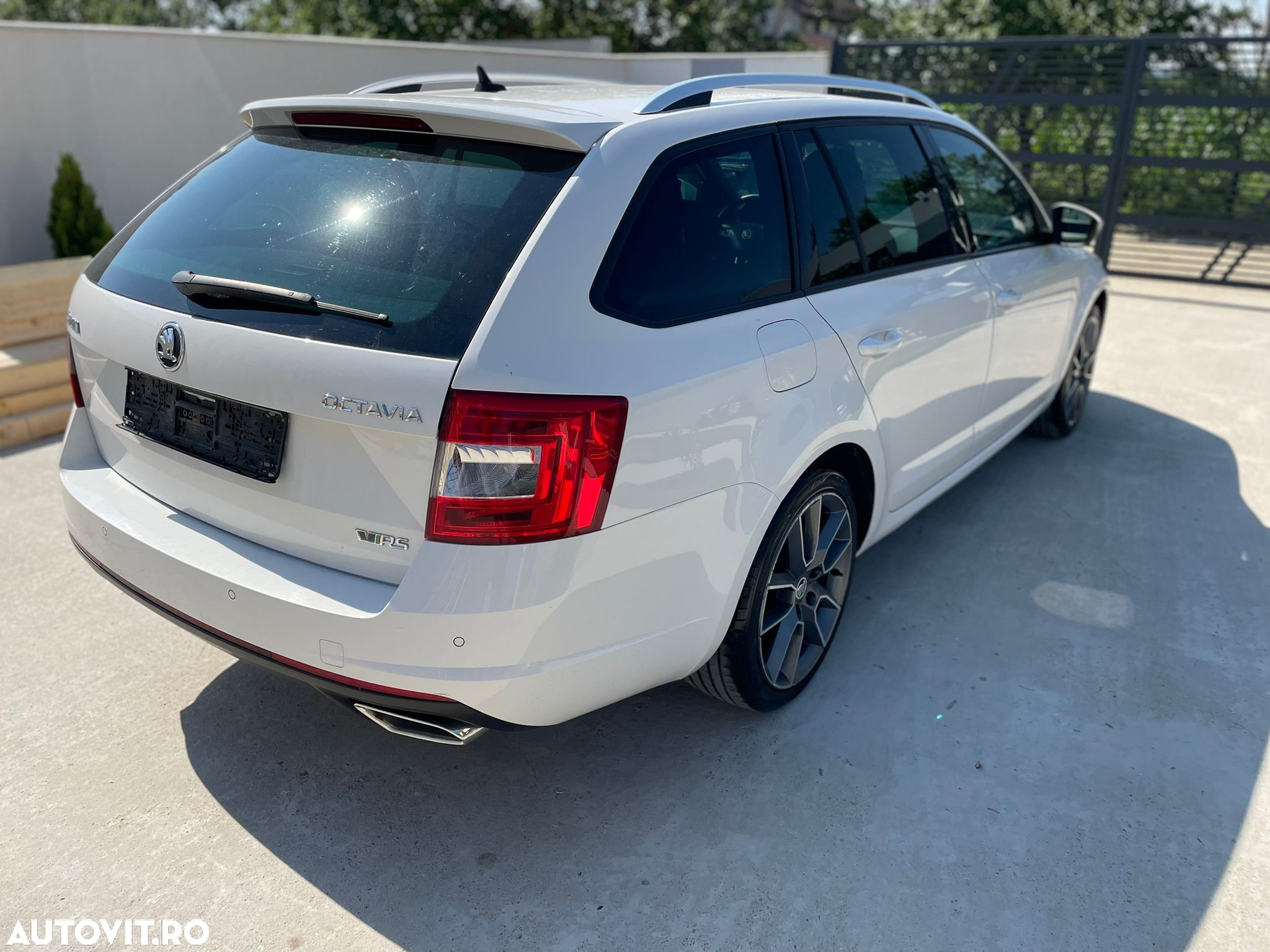 Skoda Octavia 2.0 TDI (Green tec) DSG RS - 4
