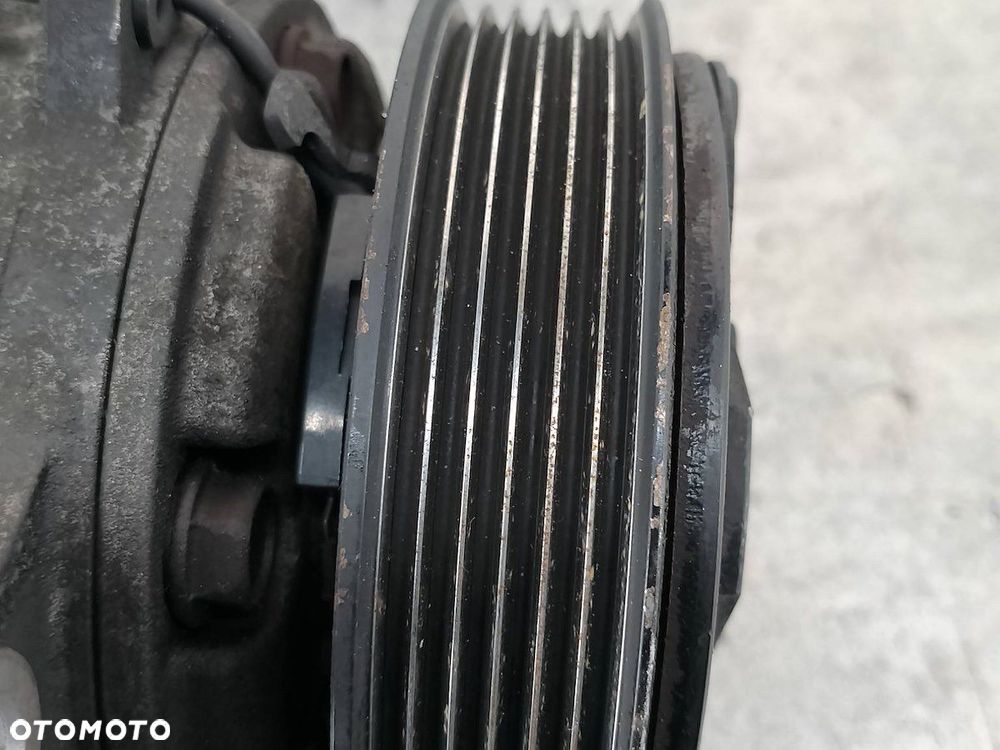 POMPA, SPRĘŻARKA KLIMATYZACJI VOLVO V70 I 2.0 20V - 8