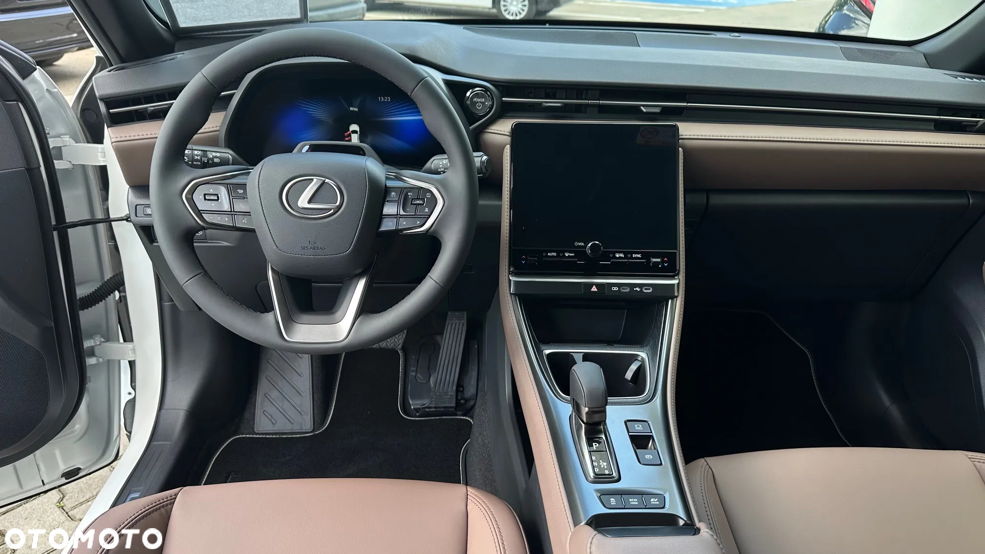 Lexus LBX 1.5 Hybrid Elegant - 4