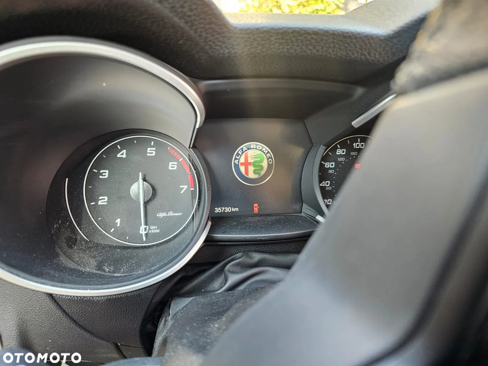 Alfa Romeo Stelvio 2.0 Turbo 16V AT8-Q4 Ti - 14