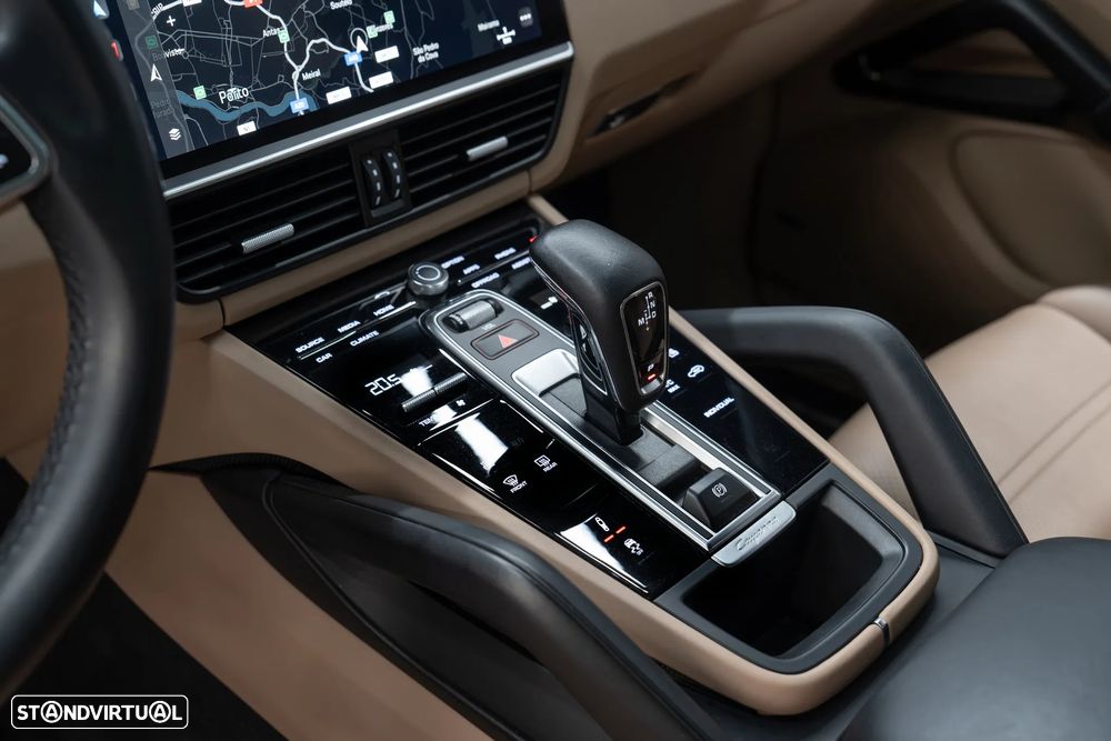 Porsche Cayenne Coupé E-Hybrid - 21
