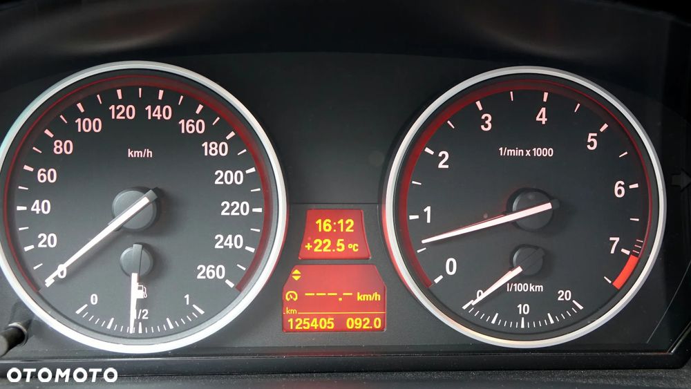 BMW Seria 5 525i - 11