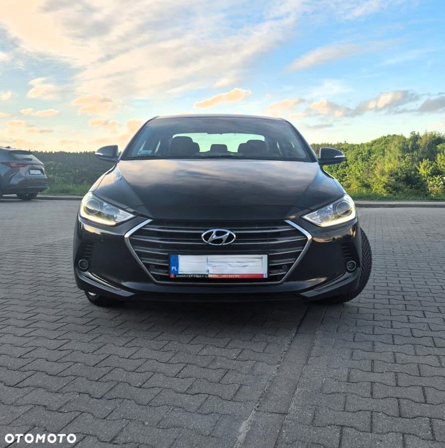 Hyundai Elantra 1.6 CRDi Style - 1