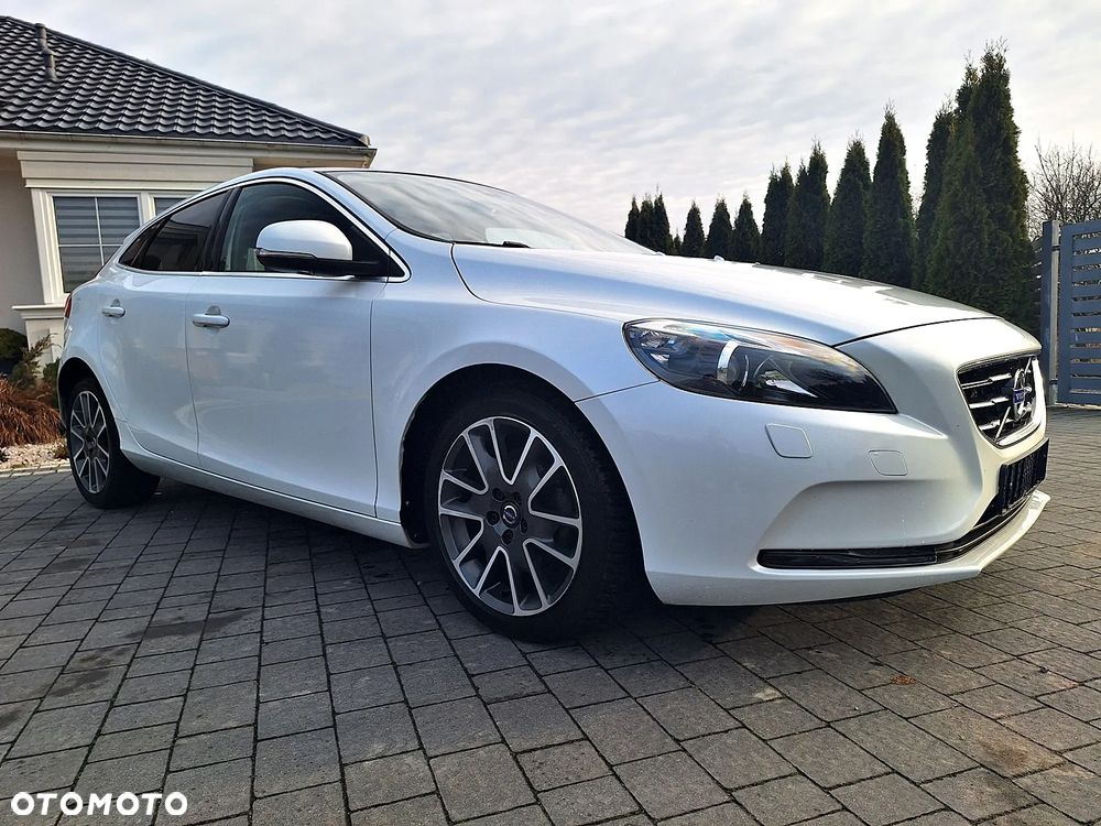 Volvo V40 D2 Momentum - 2