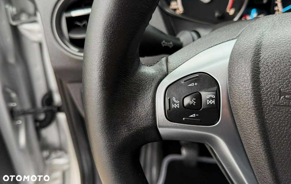 Ford Tourneo Courier 1.0 EcoBoost S&S Titanium - 25