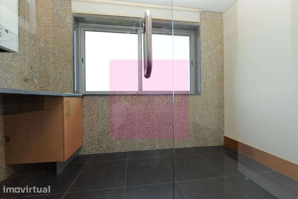 Apartamento T 3 c/ Eletrodomésticos - Grande imagem: 2/17