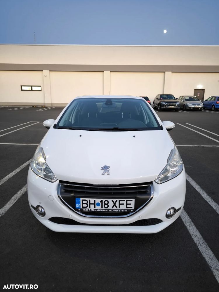 PEUGEOT 208 2013 — imagine 9