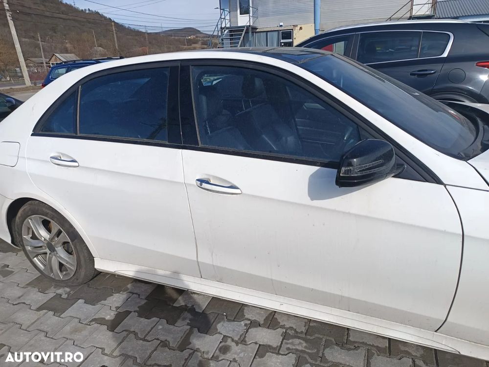 Dezmembram Mercedes E-Class W212 berlina facelift - 1