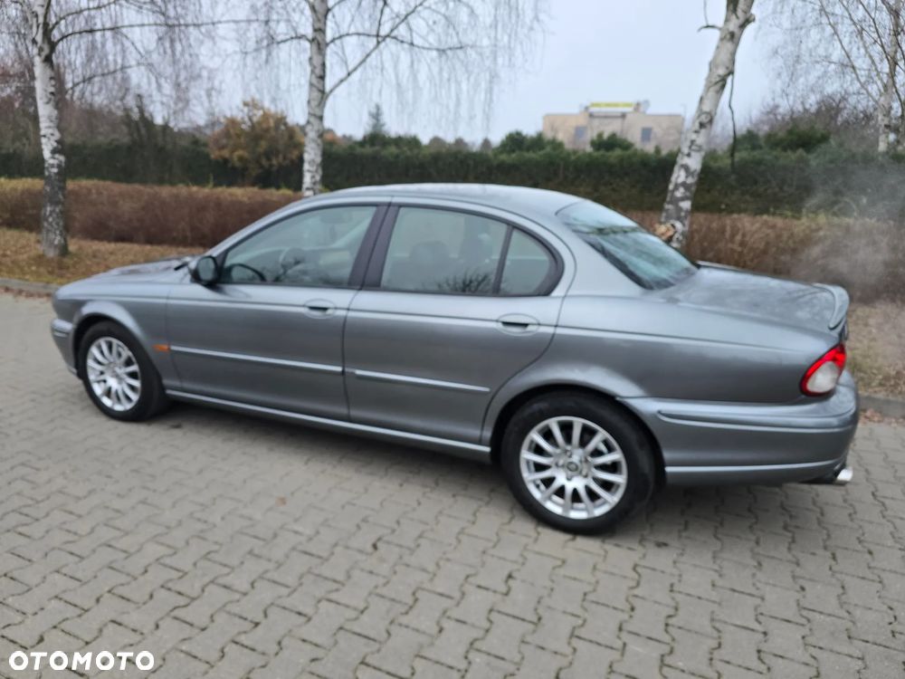 Jaguar X-Type 3.0 V6 4x4 Sport - 4