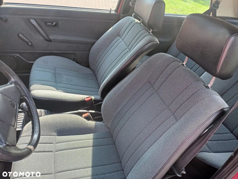 Volkswagen Golf 1.3 - 13