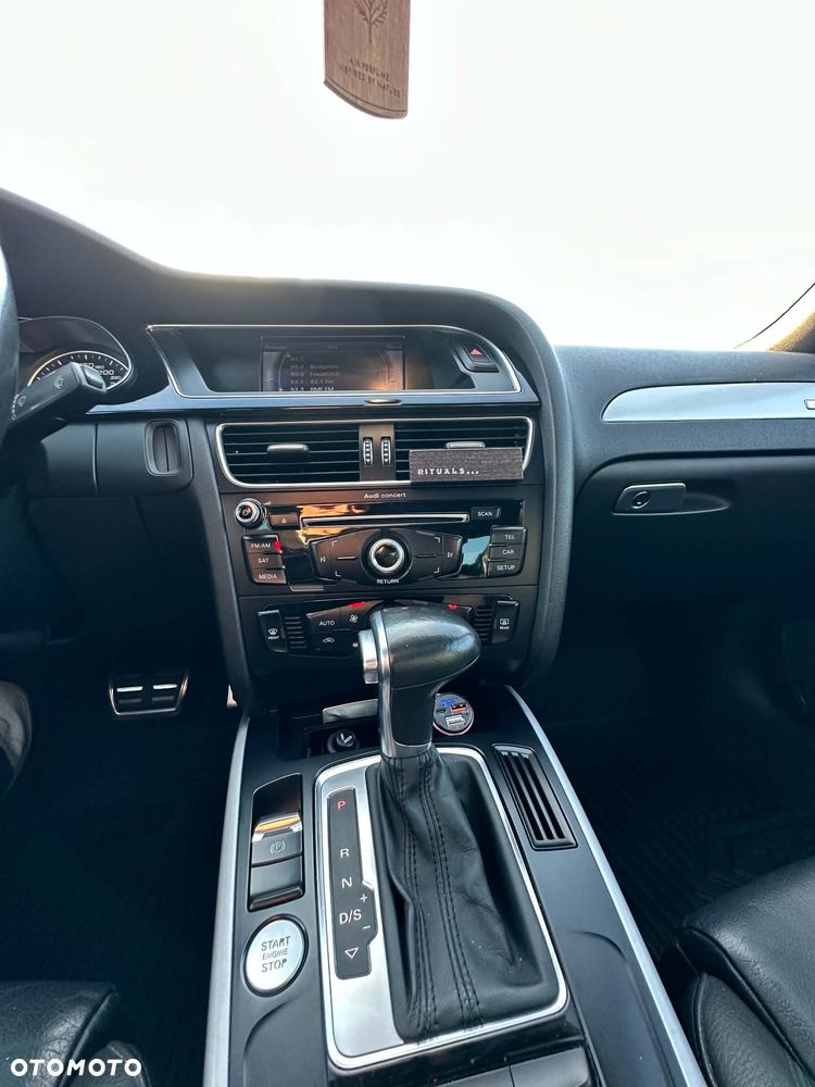 Audi A4 Limousine - 27