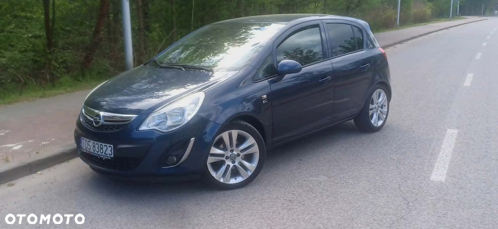 Opel Corsa 1.4 16V Innovation - 1
