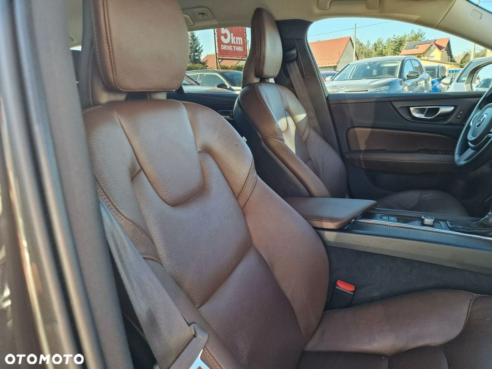 Volvo V60 D3 Geartronic Momentum Pro - 11