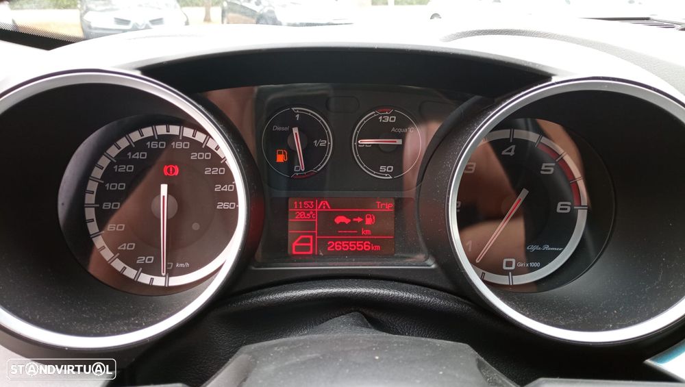 Alfa Romeo Giulietta 1.6 JTDM 16V Turismo - 9