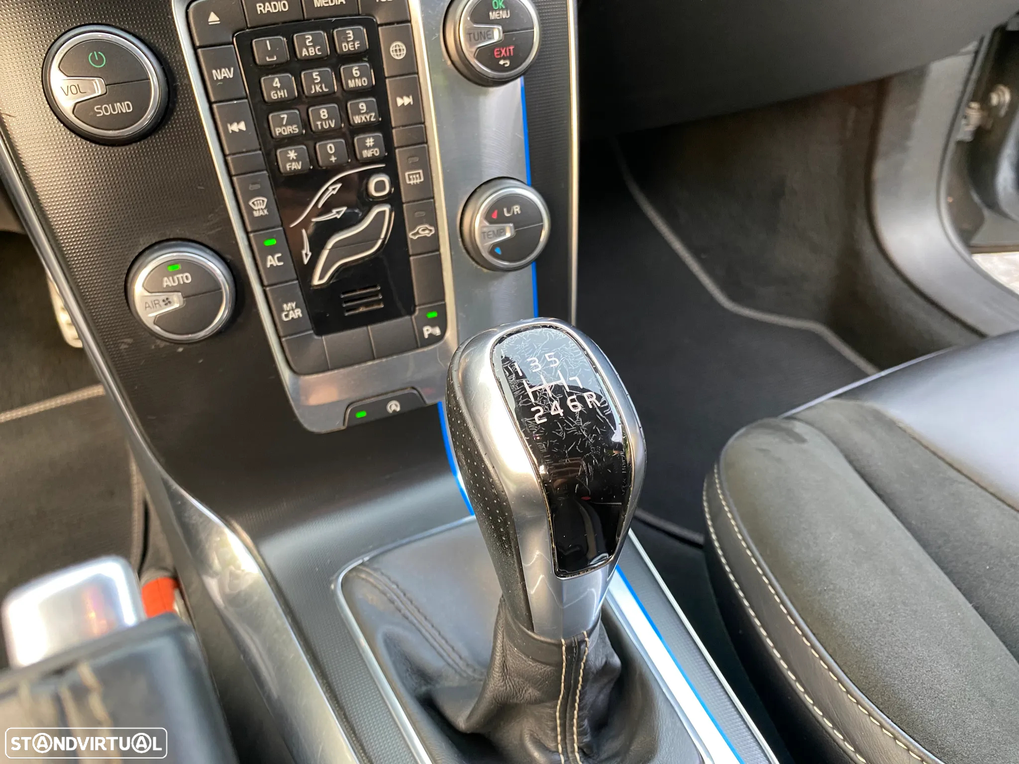 Volvo V40 - 33