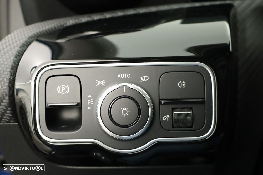 Mercedes-Benz A 200 Standard - 18