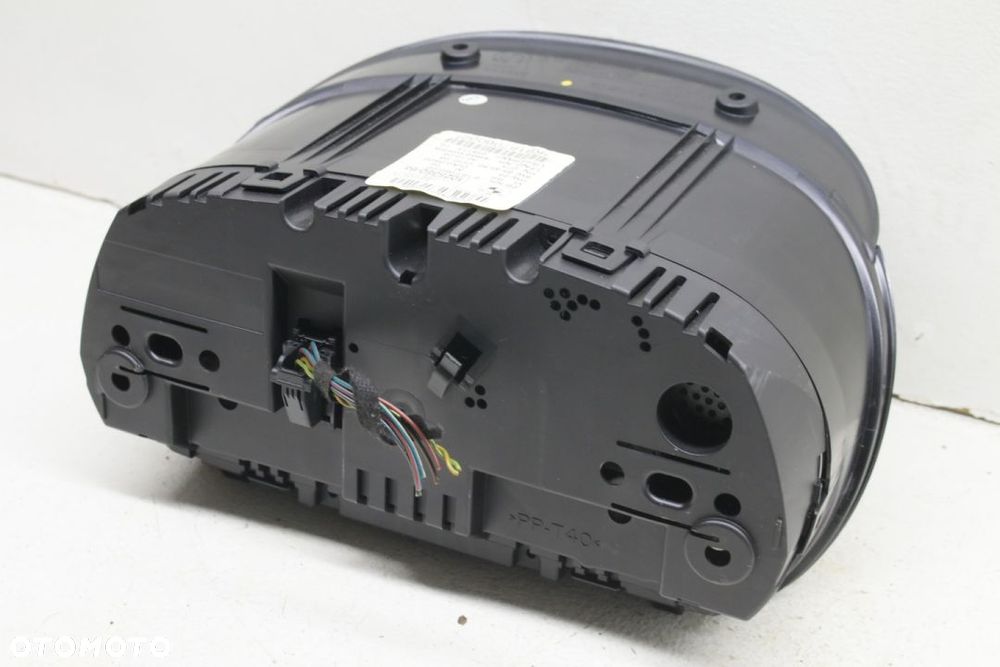 LICZNIK BMW E90 2.0 - 4