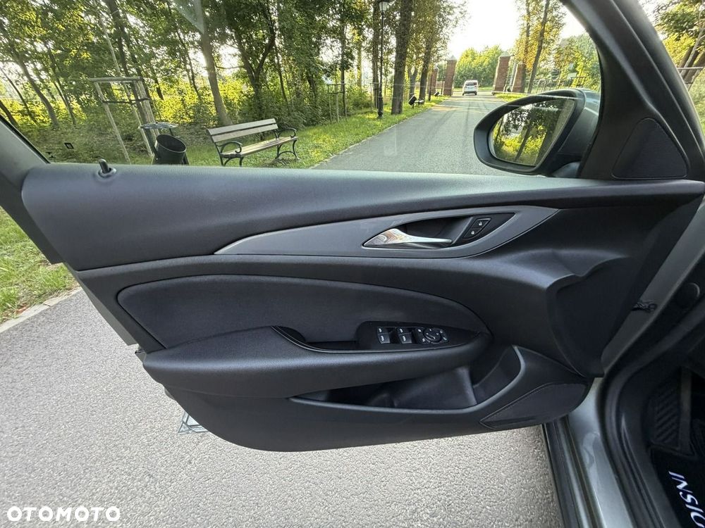 Opel Insignia - 19