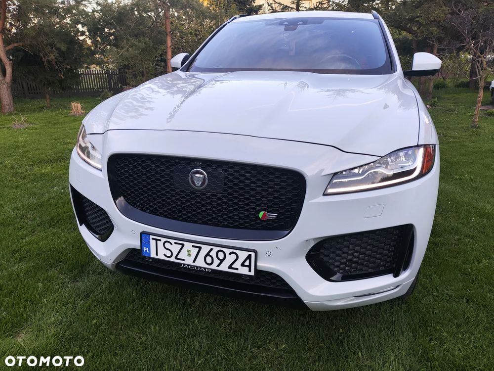 Jaguar F-Pace S AWD - 2