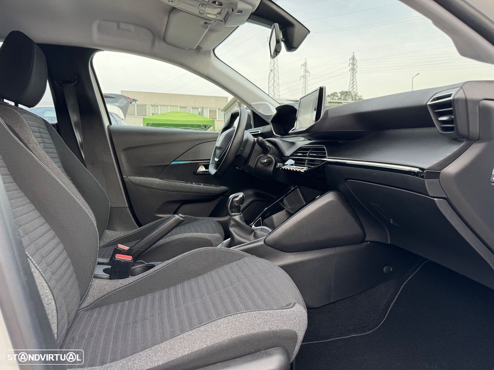 Peugeot 208 - 7