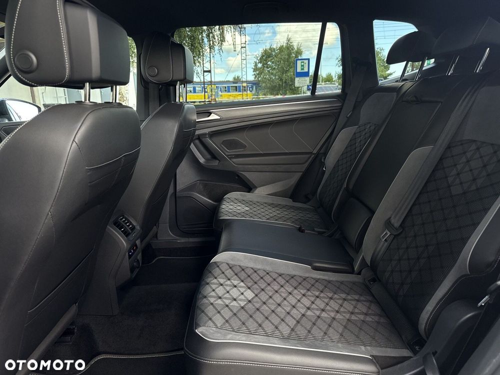 Volkswagen Tiguan Allspace 2.0 TSI 4Mot R-Line DSG - 32