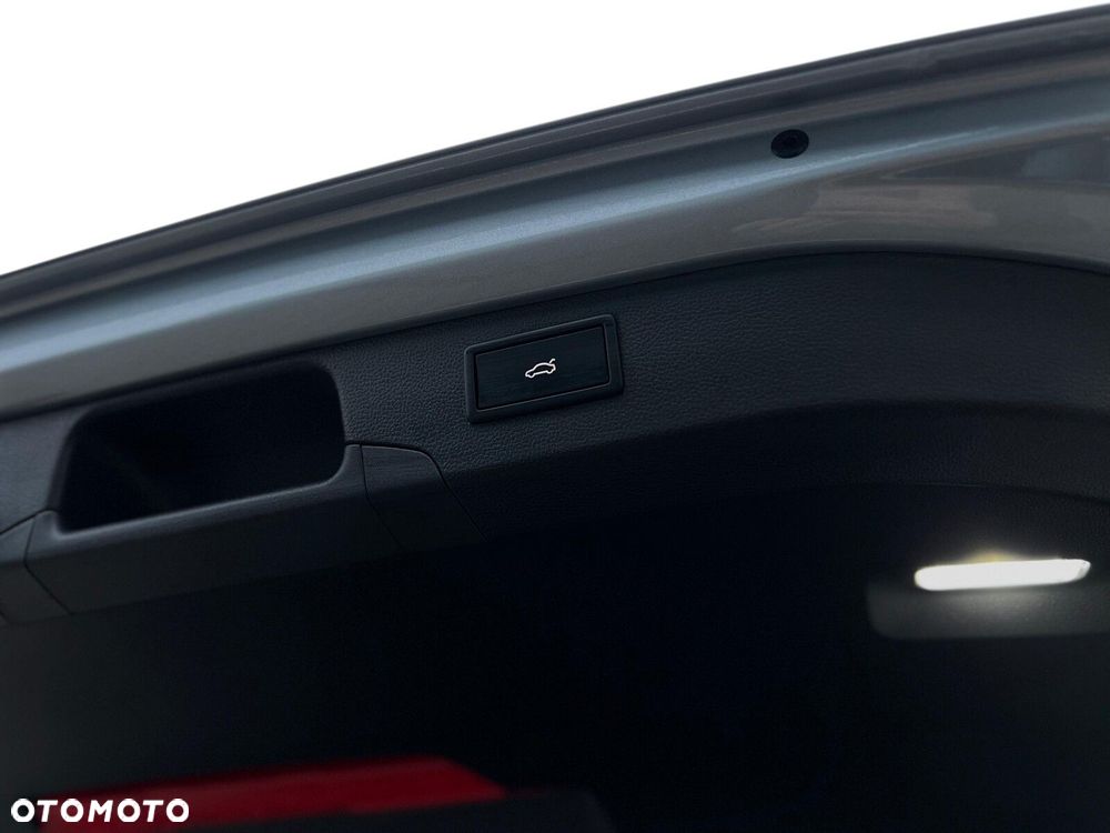 Volkswagen Passat - 24